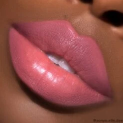 Aurora -Outlet Beauty Store 6914656338002 Aurora LuxLipstick Aurora 3